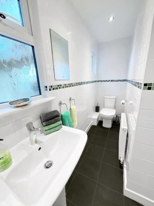 White Eden - Explore Cornwall From A Comfy Central Appartment St Austell Ngoại thất bức ảnh